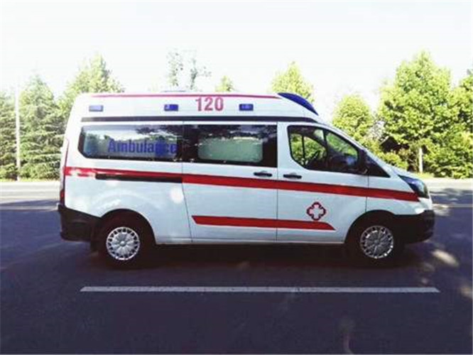 鸡冠救护车出租服务案例6
