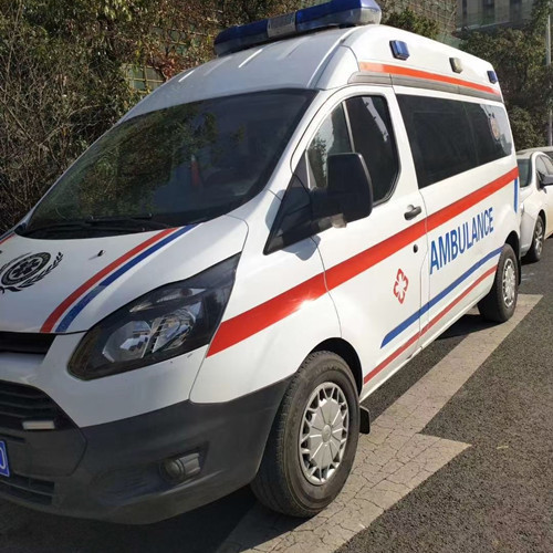 鸡冠品质救护车出租,为您的健康出行负责