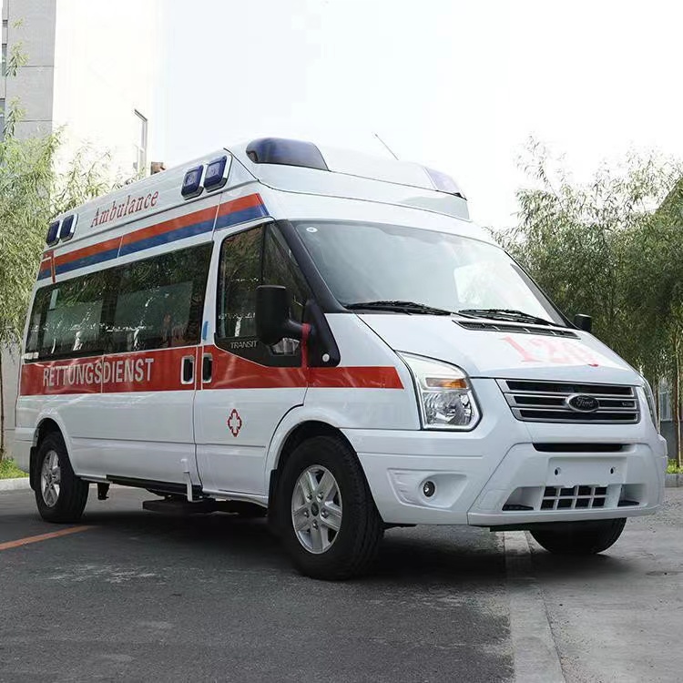 鸡冠行动不便者长途救护车租赁:安全转运的核心注意事项